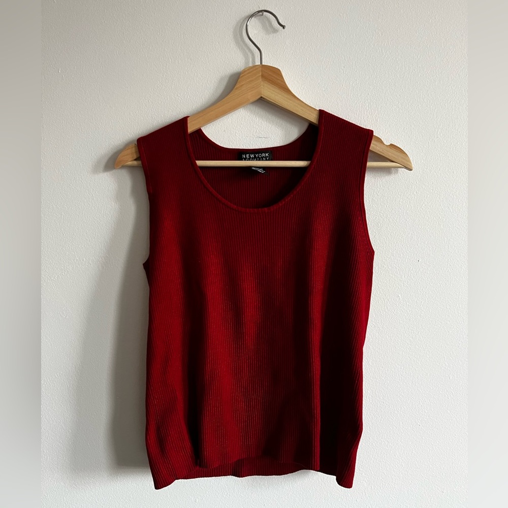 New York & Company sleeveless ribbed deep red knit blouse